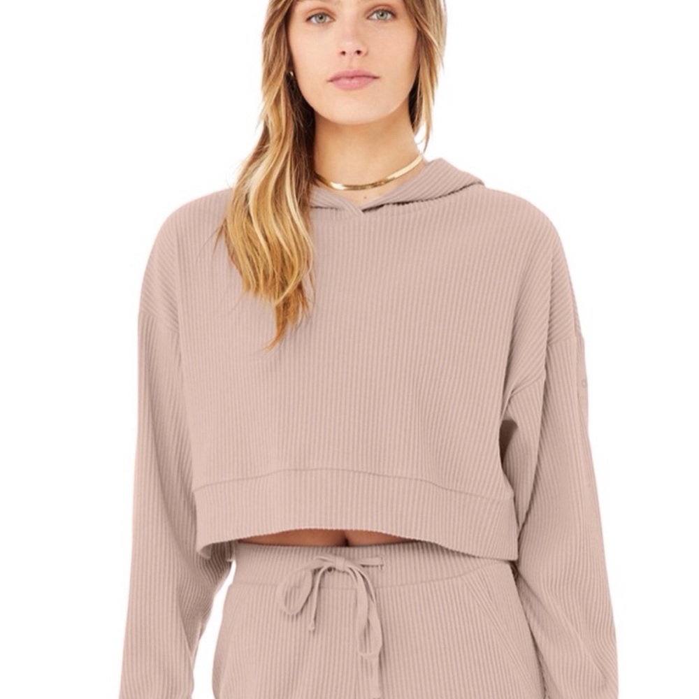 Alo Yoga Muse Set